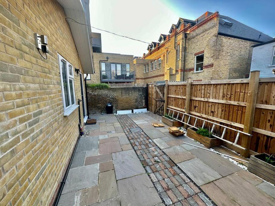 Casa de Férias 2 Bedroom House,brownhillrd Se6